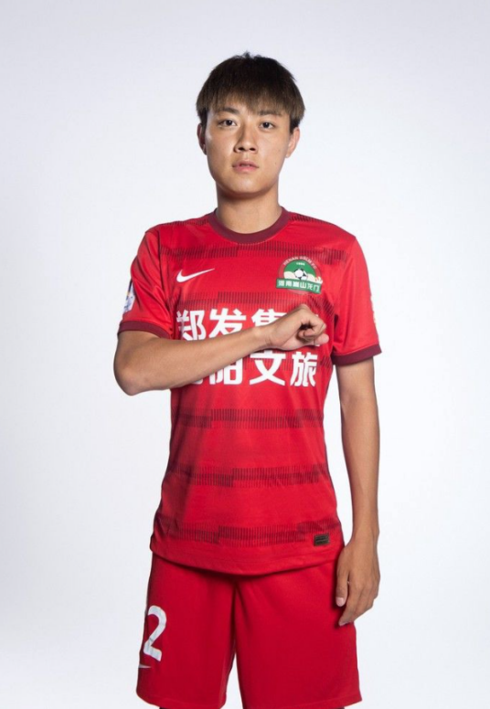 韩东（中国足球运动员）